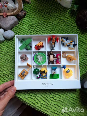 Подставка для киндер коллекций и Лего фигурок