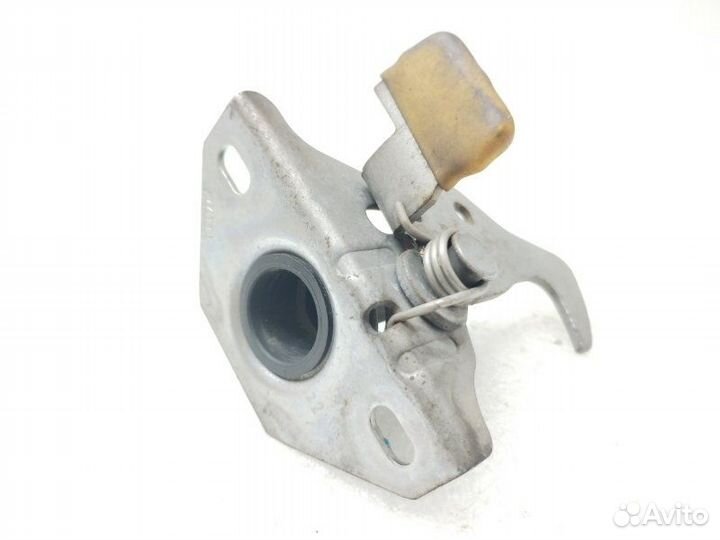 Крюк замка капота Bmw 3-Series E90