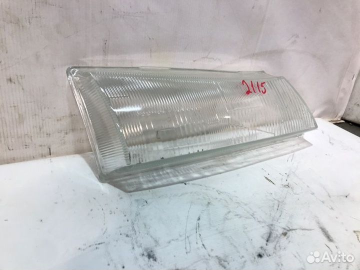 Стекло фары переднее правое Ваз 2115 2010