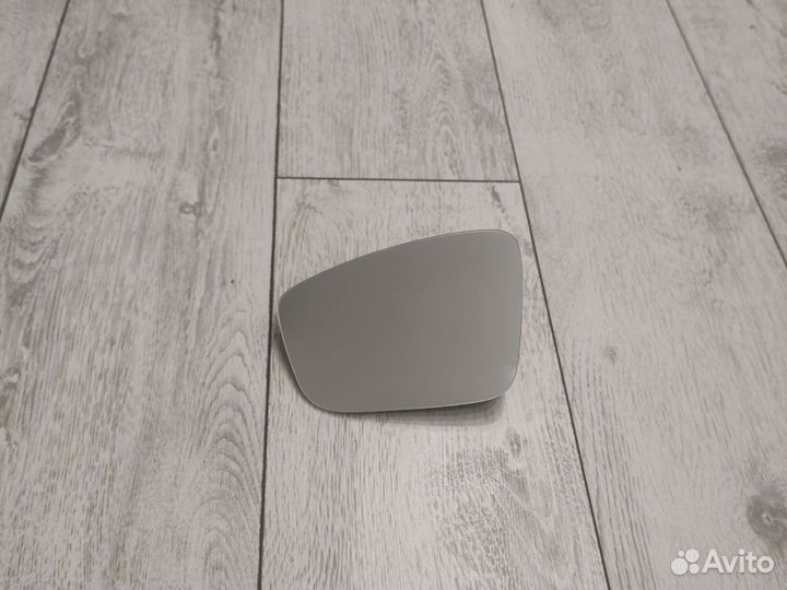 Полотно зеркала левое vw polo 10/Skoda Rapid 12