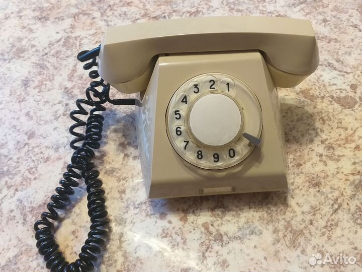 Старый телефон СССР