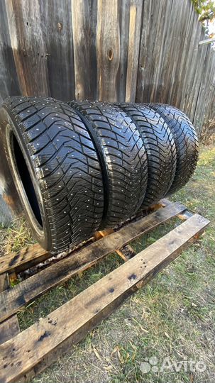 Yokohama Ice Guard IG65 215/55 R17