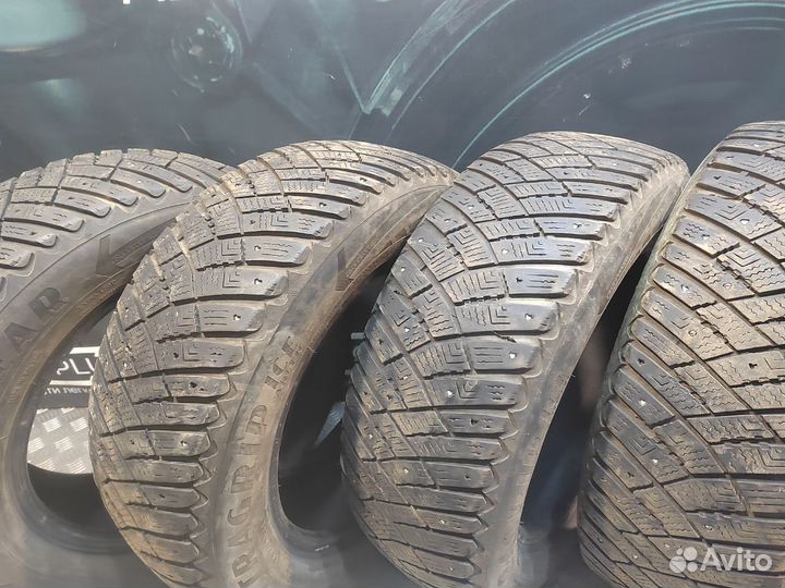 Goodyear Ultragrip Ice Arctic 195/65 R15 23J