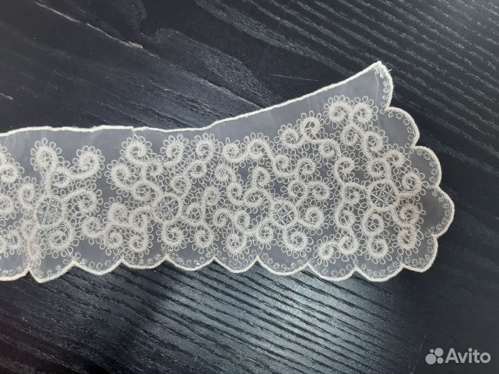 Воротник с вышивкой