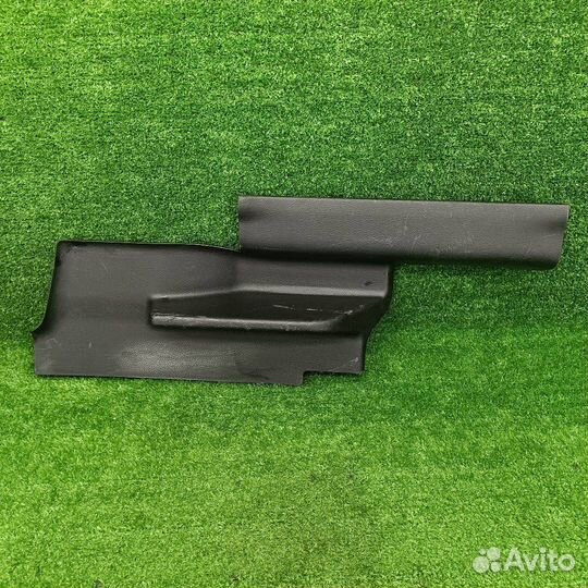 Накладка внутренняя на порог задняя левая