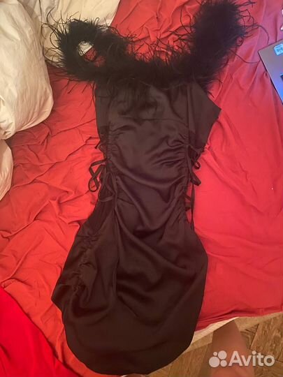 Платье женское вечернее 42-44 с перьями