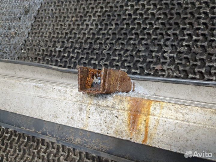 Подножка Toyota Land Cruiser (100) , 2000