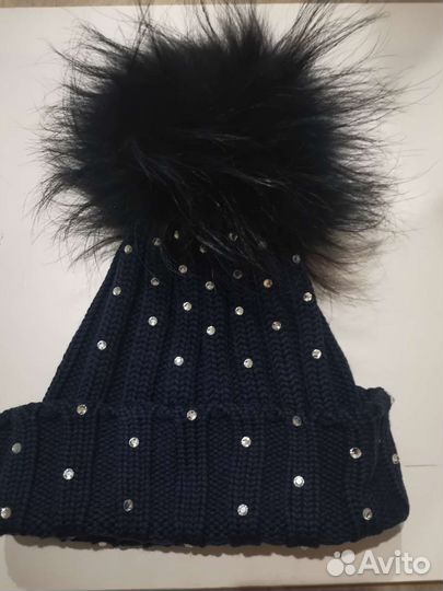Шапка Catya. Осталась со стразами