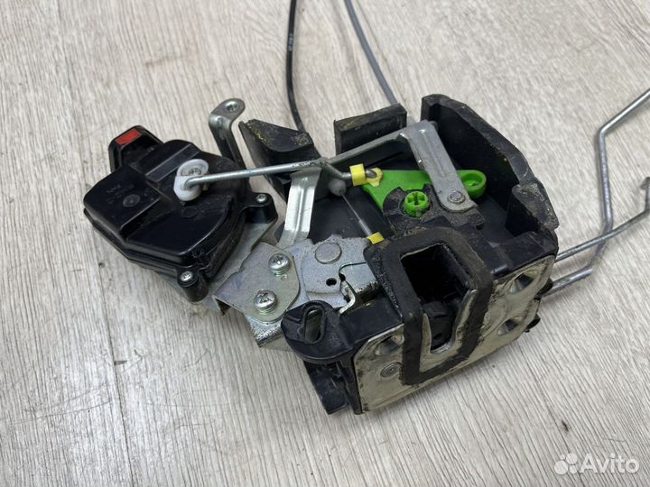 Замок передней двери KIA RIO 2 Прав