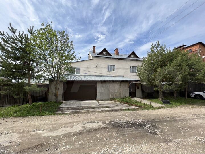 Дом 251,5 м² на участке 16,5 сот.