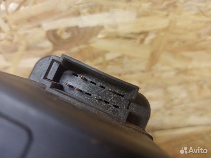 Компрессор замка Volkswagen Passat B3