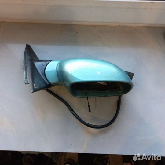 Зеркало боковое правое В сборе правое Volkswagen