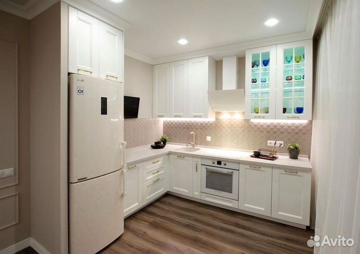 Кухонный гарнитур в современном стиле на заказ