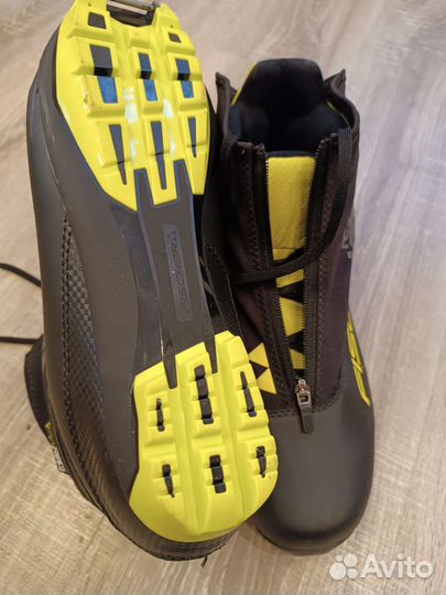 Лыжные ботинки классика EU46/EU47