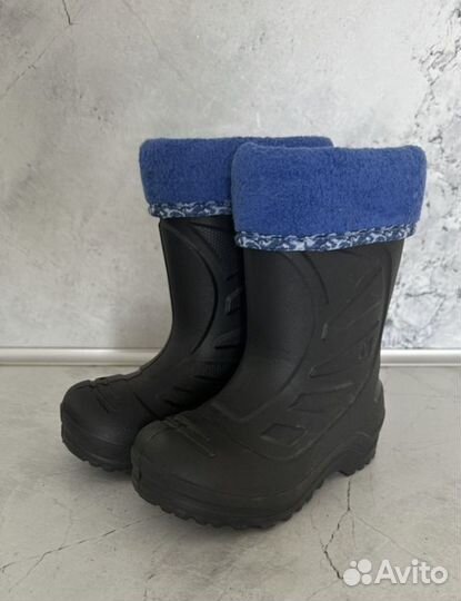 Рубашка h&m 110, сапоги резиновые, жилетка