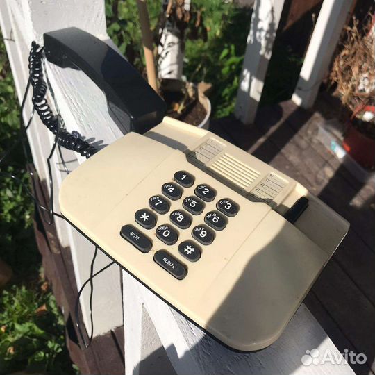 Телефон