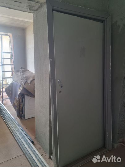 Дверь входная.Самовывоз