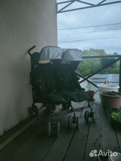 Коляска для двойни