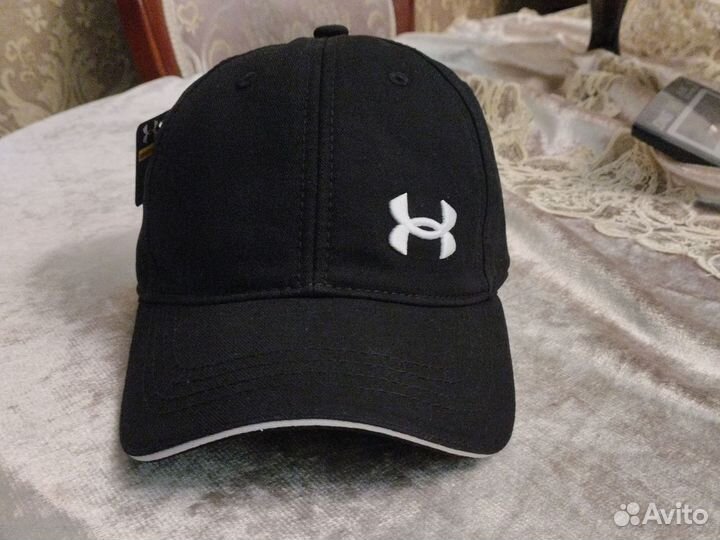 Бейсболка under armour