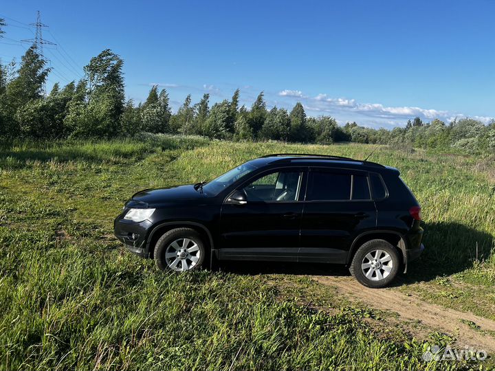 Volkswagen Tiguan 2.0 AT, 2011, 209 000 км