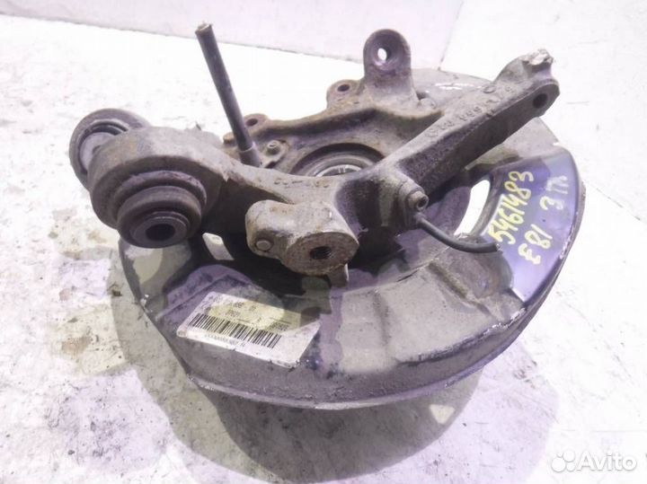 Кулак задний правый бмв