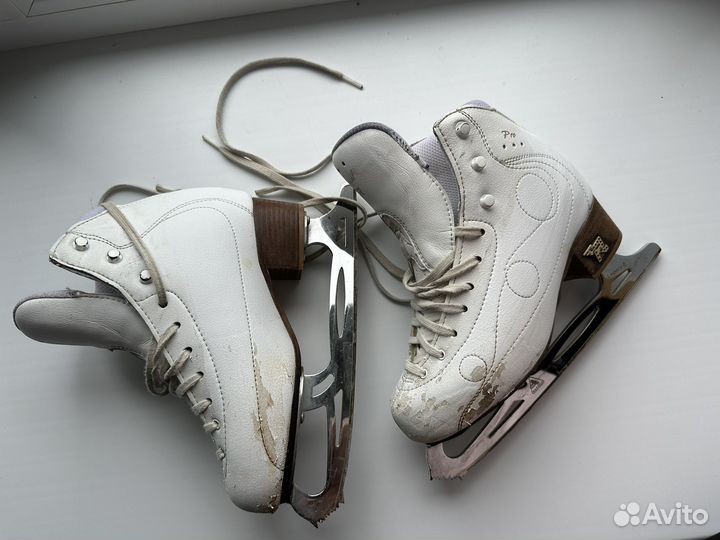 Коньки фигурные риспорт