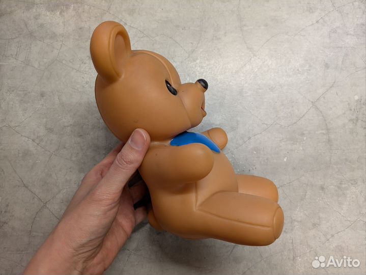 Резиновая игрушка медведь