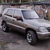 Chevrolet Niva 1.7 MT, 2006, 196 000 км, с пробегом, цена 387 000 руб.