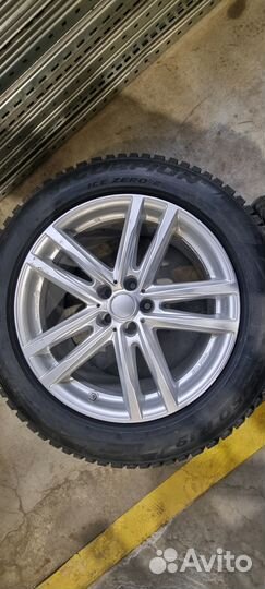 Pirelli Ice Zero 2 255/50 R19 107H