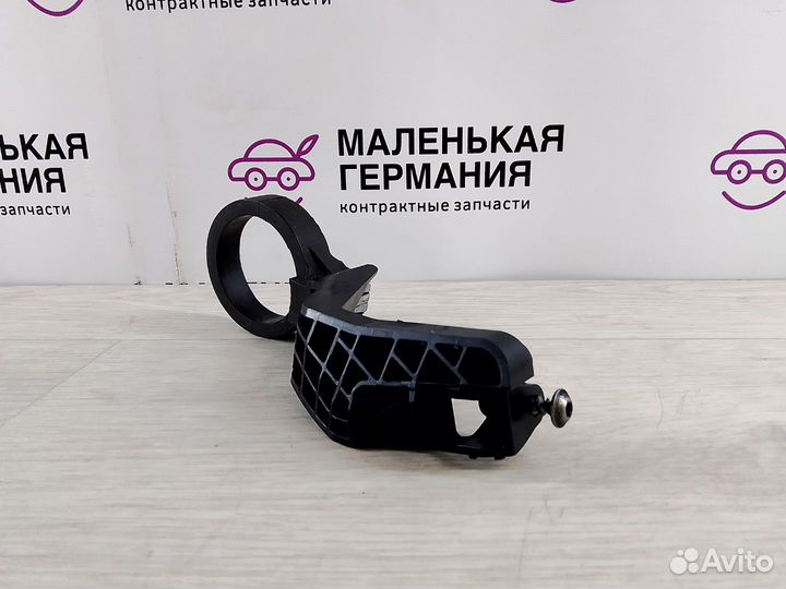 Кронштейн (крепление) BMW M5 F90 G30 2017