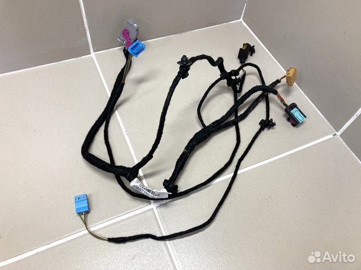 Проводка обшивки передней левой двери VW Passat B7