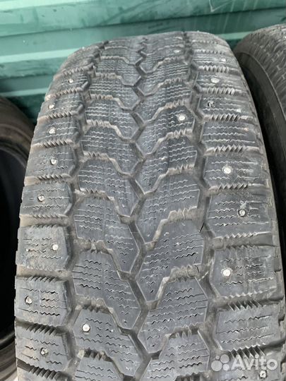 Yokohama Ice Guard F700Z 215/70 R16 100Q