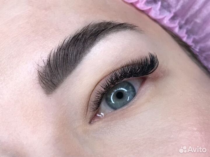 Мастер по наращиванию ресниц