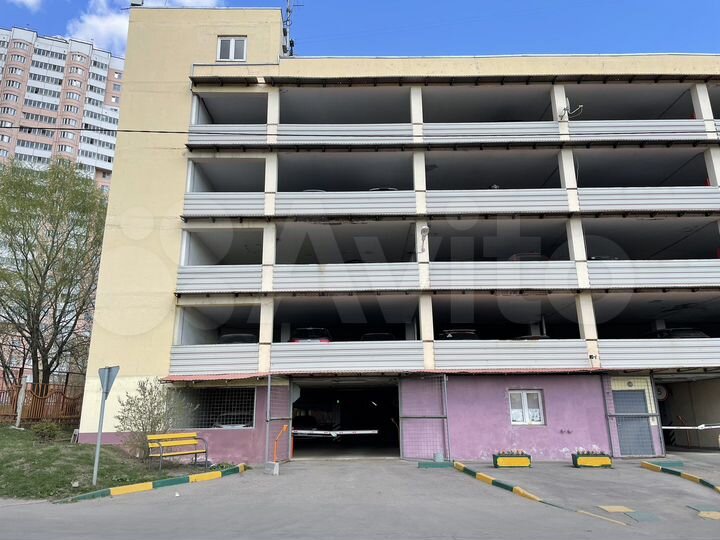 Машиноместо, 16 м²