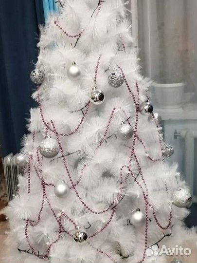 Белая искусственная ель