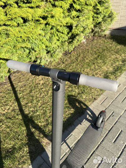 Электросамокат Ninebot KickScooter ES2