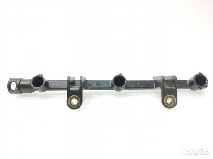 Топливная рейка (рампа) правая Chrysler 300C LX