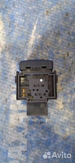 Кнопка открывания бензобака Nissan Teana J32 седан