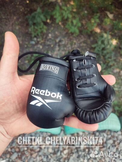 Перчатки боксерские (подвеска в авто)