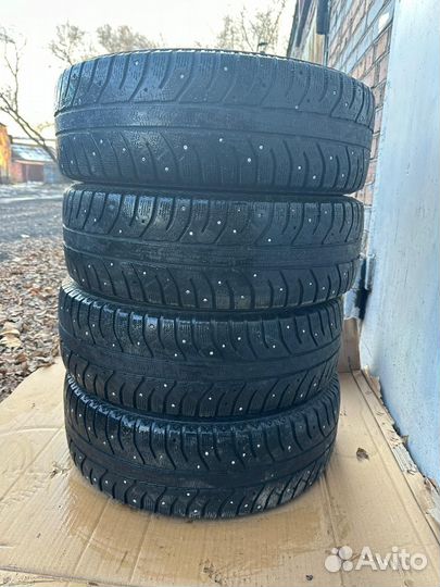 Bridgestone Ice Cruiser 7000 185/65 R15 92T