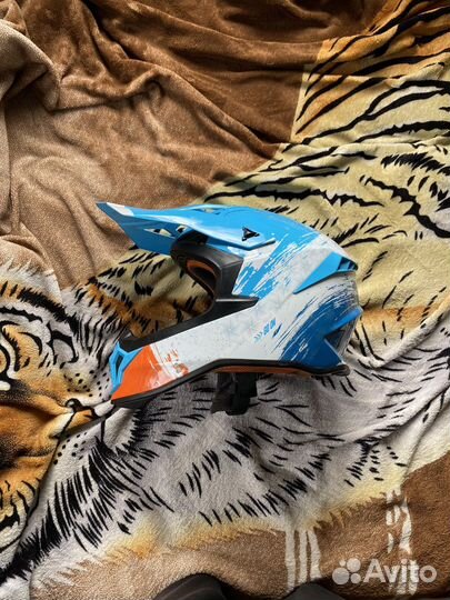 Кроссовый шлем