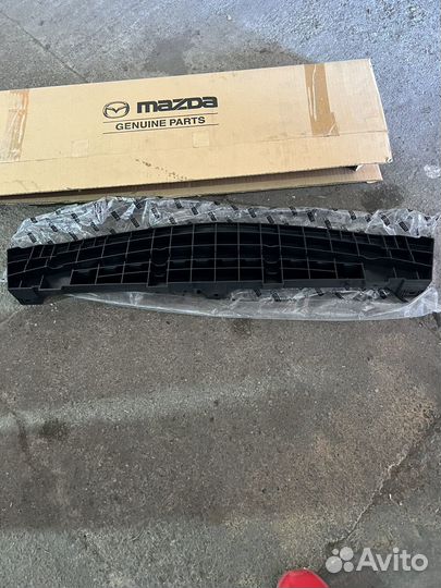 Усилитель бампера mazda 3