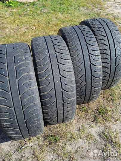 Bridgestone Ice Cruiser 7000 235/60 R17