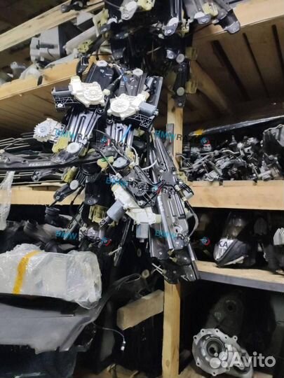 Стеклоподъемник задний правый BMW 5 F07/F10/F11