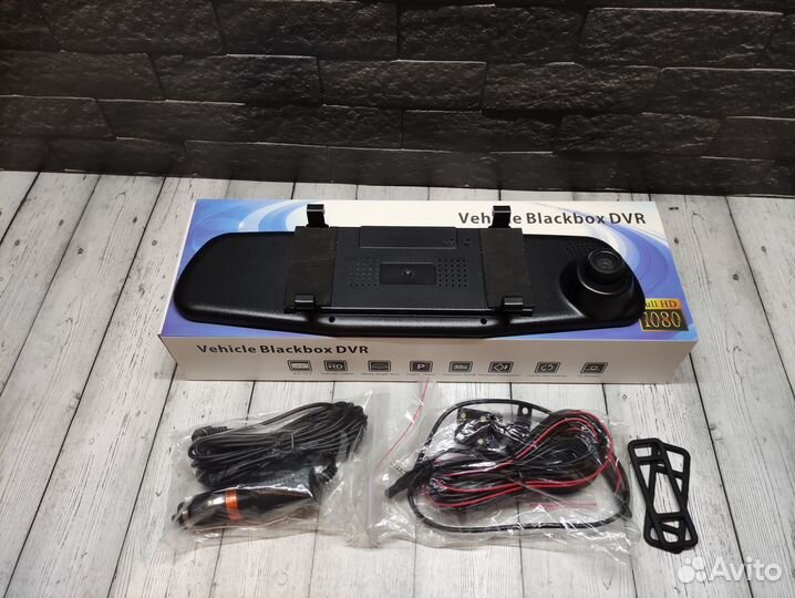 Видеорегистратор зеркало с камерой заднего вида