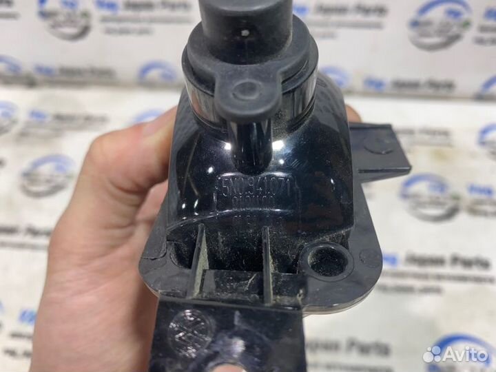 Фонарь заднего хода задний левый Volkswagen Tiguan