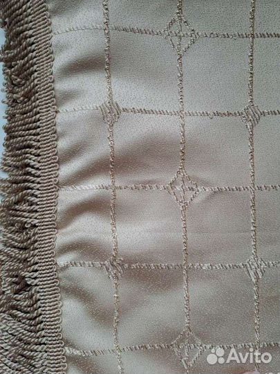 Скатерть жаккардовая с бахромой 169 х 130 см