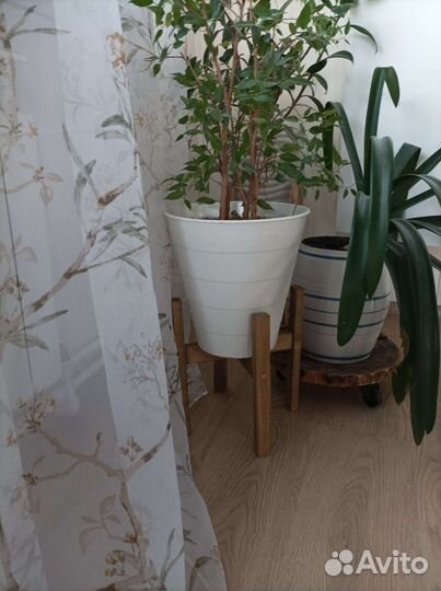 Цветочная подставка