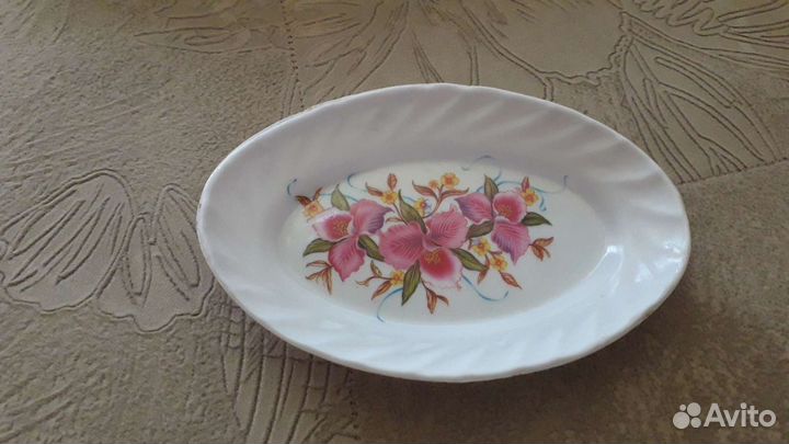 Блюдо набор новые 4 шт пластик 90-х г