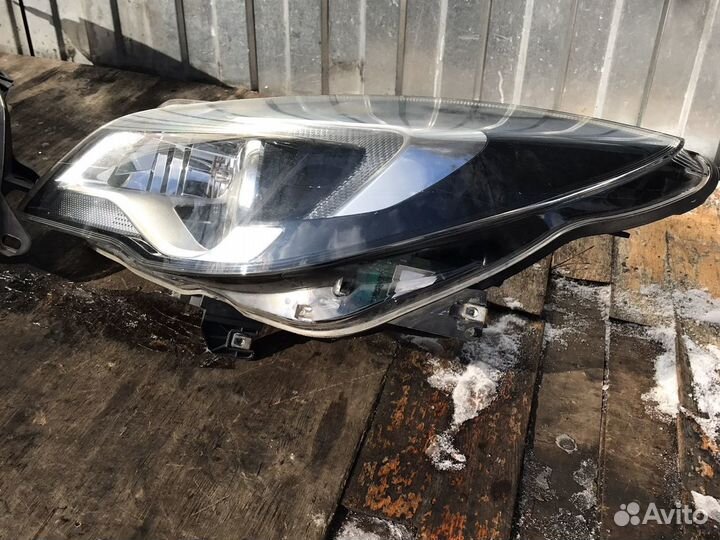 Фары Opel Insignia (2013-2017) ксенон